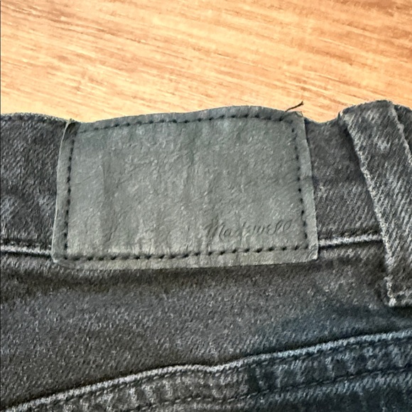 Madewell 90s Straight Jeans - Picture 3 of 5